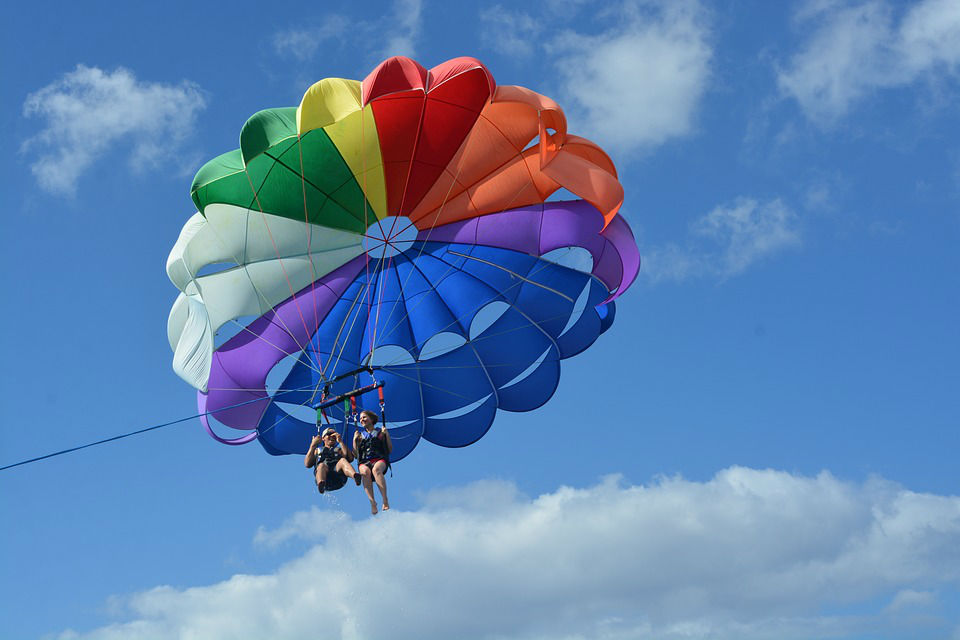 parasailing nice